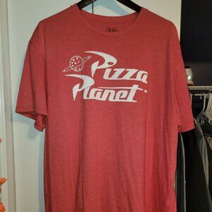 NWOT Disney/Pixar Toy Story Pizza Planet Men's T-shirt, Red, 2XL